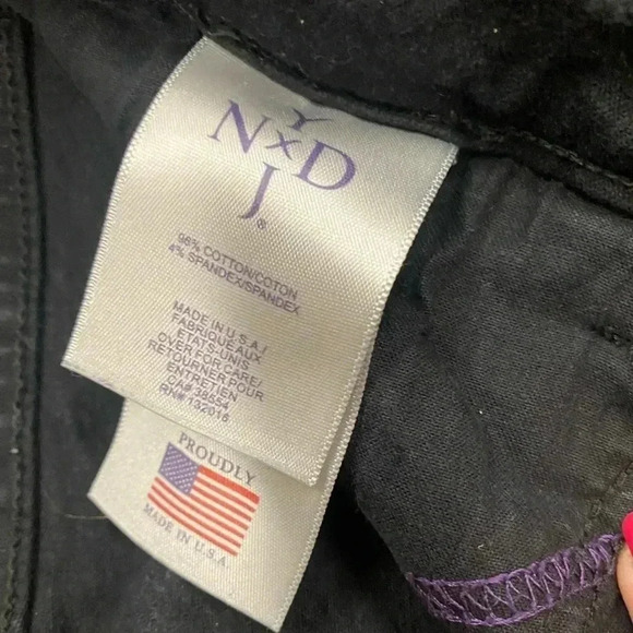 NYDJ BLACK JEANS WITH STRETCH. 12P - Picture 5 of 12
